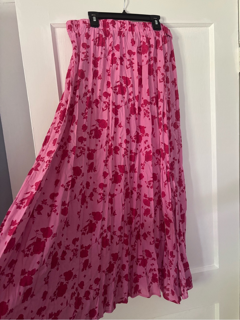 SHEIN Pink Floral Pleated Maxi Skirt - Picture 2 of 3